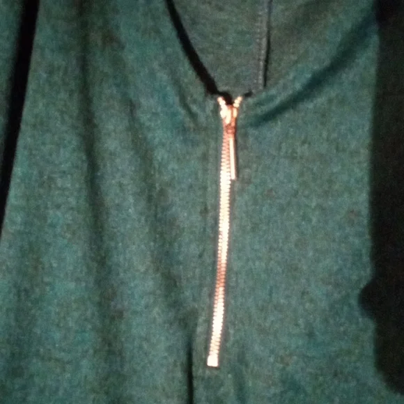 Shirt - Picture 5 of 6